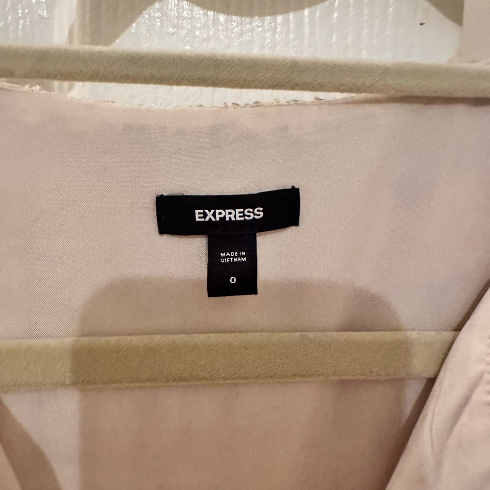Express Romper - Picture 3 of 5